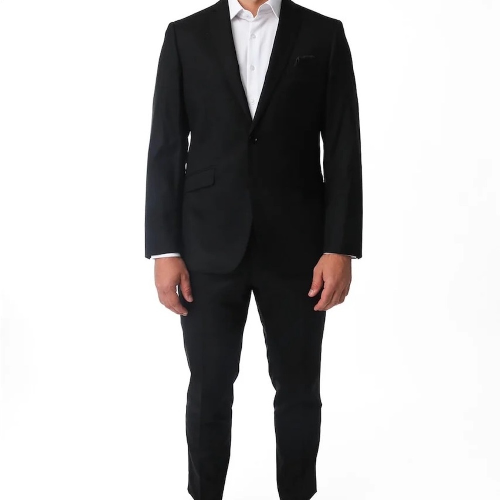 Pursuit Brand. Full Suit. Black. 44R Slim/36 Slim